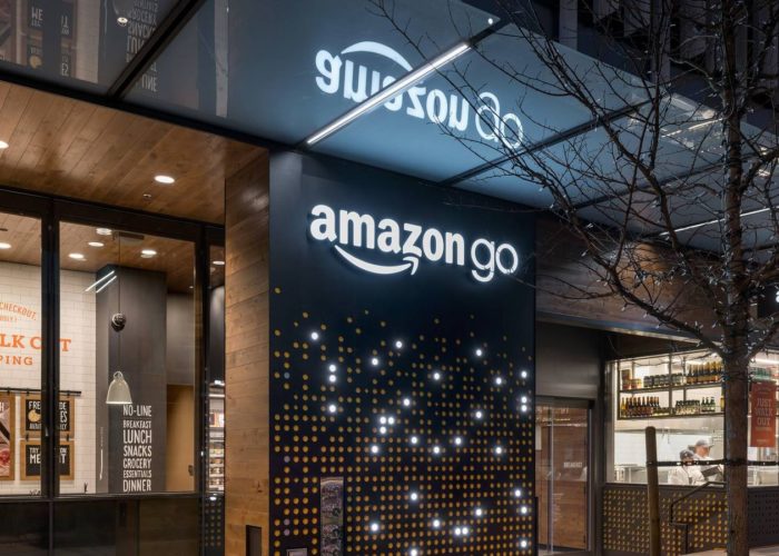 Amazon Go apre a Seattle: negozio intelligente senza casse ma pieno di telecamere