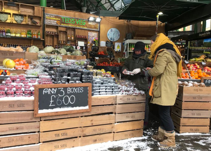 Neve a Londra, pausa golosa a Borough Market