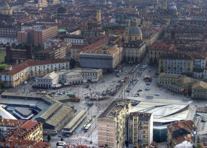 Le fragilità urbane si curano facendo comunità. Ecco la Portineria di Torino