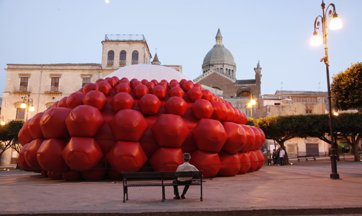 Grenade di Emanuele Sitbon ©Farm cultural park/Farm Foundation